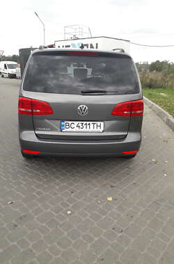 Минивэн Volkswagen Touran 2011 в Яворове