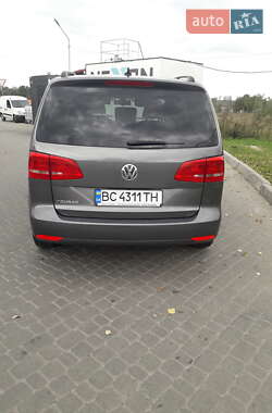 Минивэн Volkswagen Touran 2011 в 