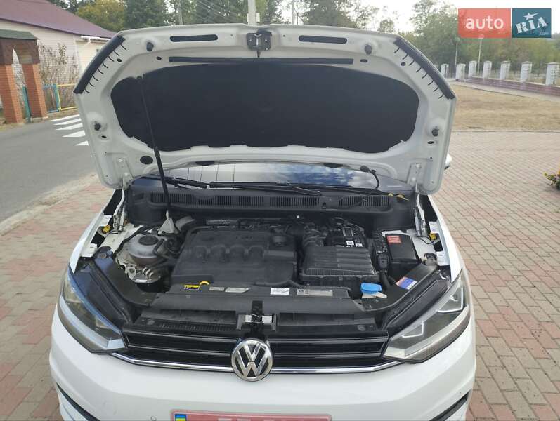 Микровэн Volkswagen Touran 2019 в Бородянке