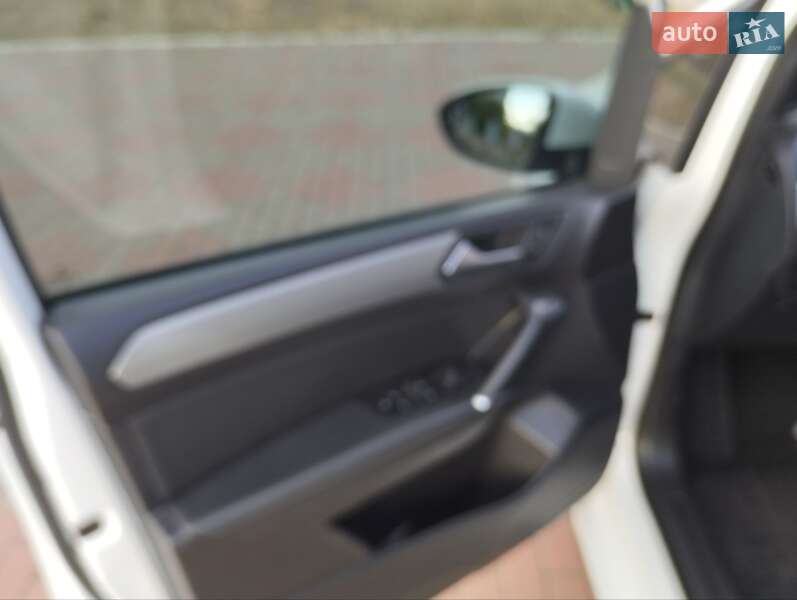 Микровэн Volkswagen Touran 2019 в Бородянке