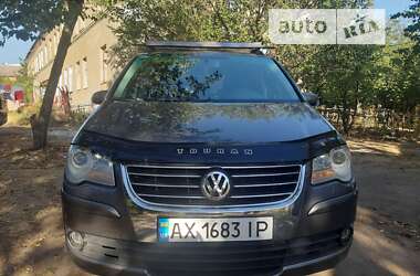 Мінівен Volkswagen Touran 2008 в Харкові