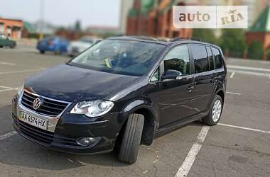 Мінівен Volkswagen Touran 2008 в Києві