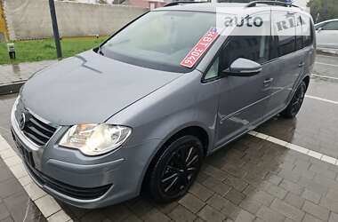 Минивэн Volkswagen Touran 2009 в Ивано-Франковске