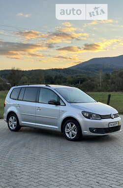 Минивэн Volkswagen Touran 2012 в Сваляве