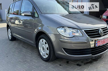 Минивэн Volkswagen Touran 2007 в Луцке