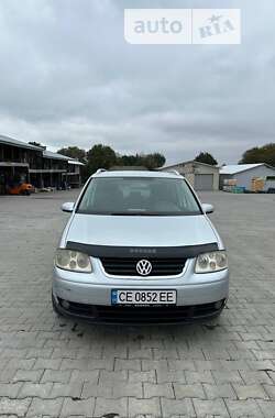 Минивэн Volkswagen Touran 2004 в Черновцах