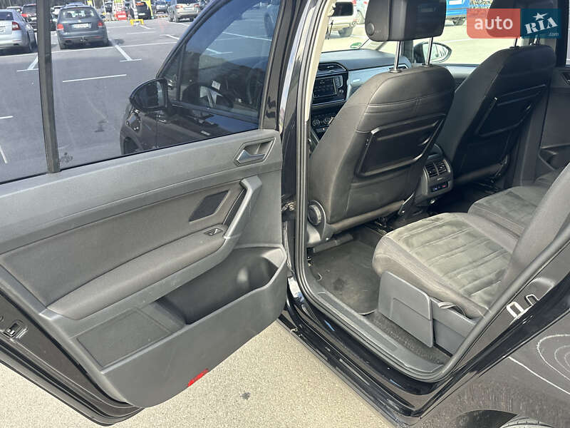 Микровэн Volkswagen Touran 2016 в Каменец-Подольском фото 15 Микровэн Volkswagen Touran 2016 в Каменец-Подольском