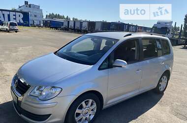 Мінівен Volkswagen Touran 2009 в Києві