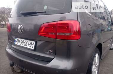 Минивэн Volkswagen Touran 2010 в Звягеле