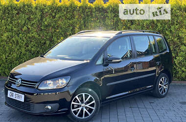 Мінівен Volkswagen Touran 2014 в Стрию