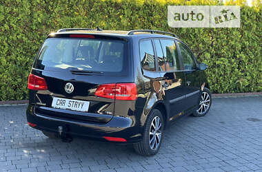 Мінівен Volkswagen Touran 2014 в Стрию