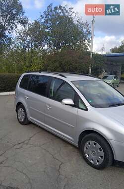 Мінівен Volkswagen Touran 2004 в Кам'янському