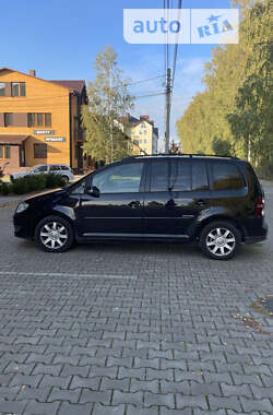 Мінівен Volkswagen Touran 2008 в Луцьку