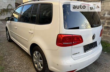 Минивэн Volkswagen Touran 2011 в Луцке