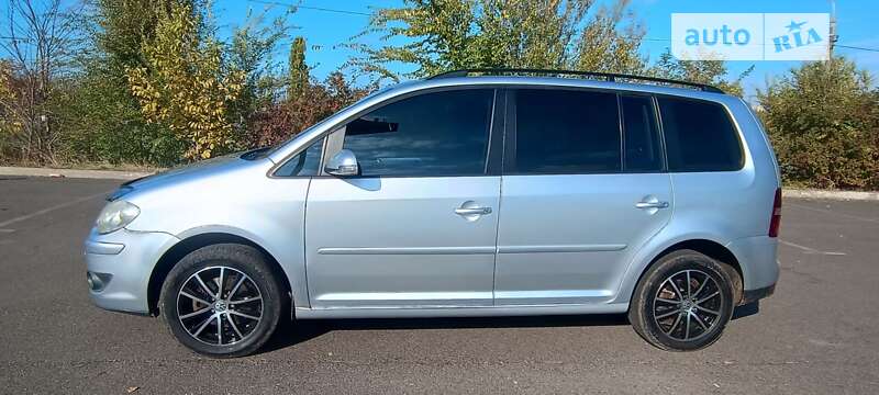 Минивэн Volkswagen Touran 2007 в Кривом Роге