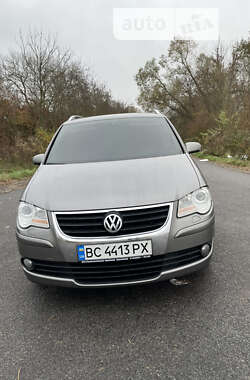 Минивэн Volkswagen Touran 2008 в Львове