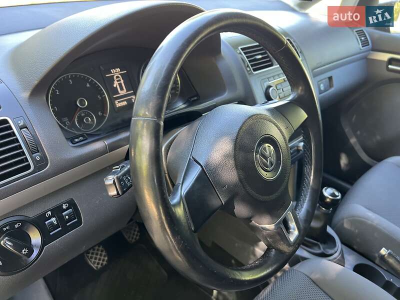 Минивэн Volkswagen Touran 2012 в Нежине фото 37 Минивэн Volkswagen Touran 2012 в Нежине