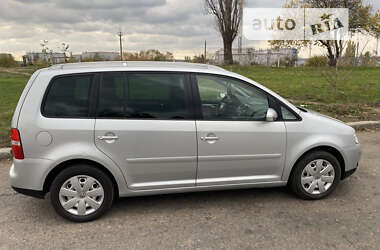 Минивэн Volkswagen Touran 2003 в Николаеве