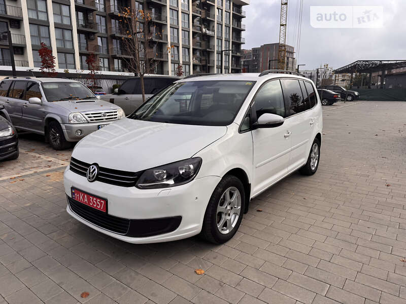 Мінівен Volkswagen Touran 2011 в Ужгороді