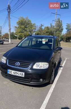 Минивэн Volkswagen Touran 2003 в 