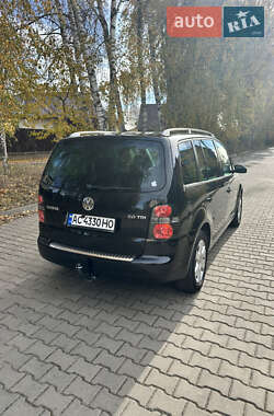 Минивэн Volkswagen Touran 2004 в Луцке