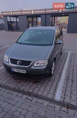 Мінівен Volkswagen Touran 2006 в Червонограді