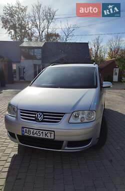 Минивэн Volkswagen Touran 2005 в Баре