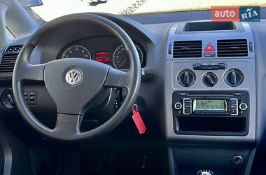 Мінівен Volkswagen Touran 2009 в Житомирі