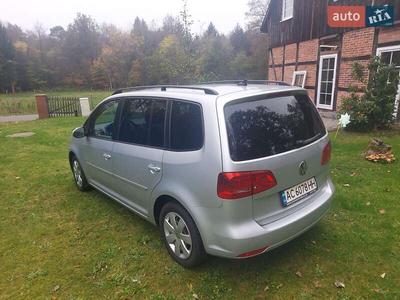 Минивэн Volkswagen Touran 2012 в Нововолынске фото 7 Минивэн Volkswagen Touran 2012 в Нововолынске