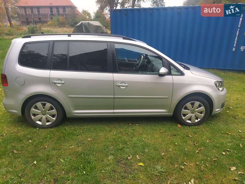 Минивэн Volkswagen Touran 2012 в Нововолынске фото 9 Минивэн Volkswagen Touran 2012 в Нововолынске