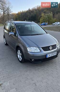 Мінівен Volkswagen Touran 2006 в Каневі