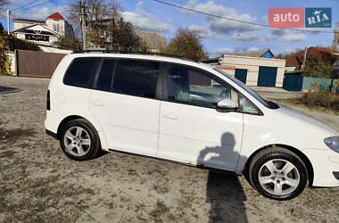 Мінівен Volkswagen Touran 2010 в Києві