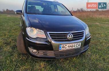 Минивэн Volkswagen Touran 2008 в Луцке