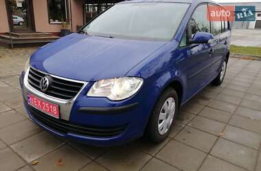 Мінівен Volkswagen Touran 2009 в Луцьку