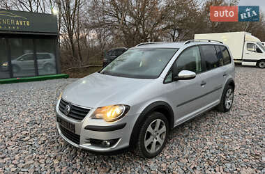 Мінівен Volkswagen Touran 2010 в Рівному