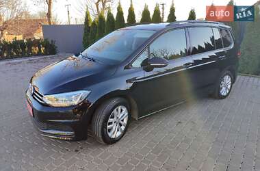 Микровэн Volkswagen Touran 2019 в Черновцах