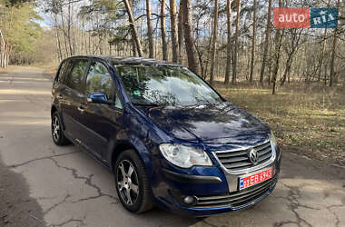 Минивэн Volkswagen Touran 2008 в Кропивницком