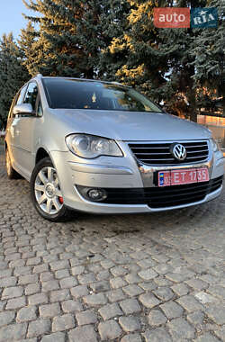 Мінівен Volkswagen Touran 2009 в Кропивницькому