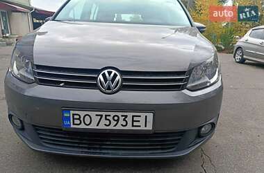 Минивэн Volkswagen Touran 2015 в 