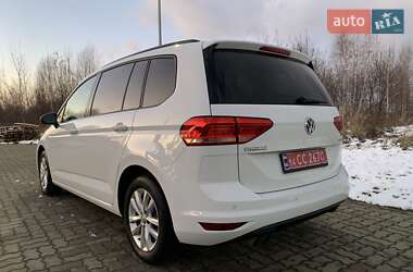 Микровэн Volkswagen Touran 2017 в Стрые