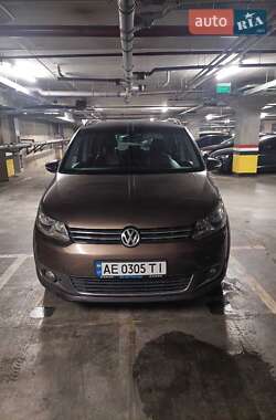 Минивэн Volkswagen Touran 2011 в Днепре