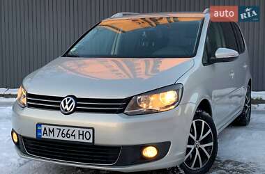 Минивэн Volkswagen Touran 2010 в Житомире