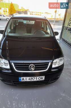 Мінівен Volkswagen Touran 2006 в Києві