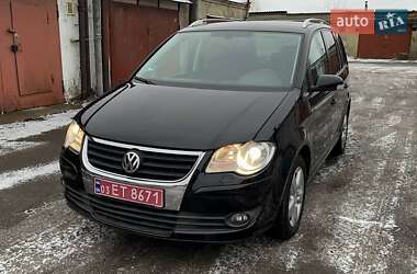 Минивэн Volkswagen Touran 2009 в Ровно