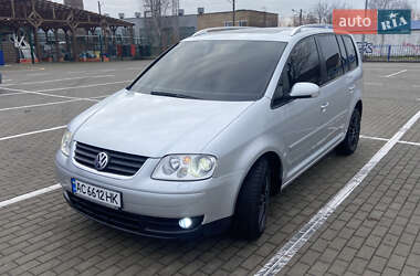 Минивэн Volkswagen Touran 2004 в Нововолынске