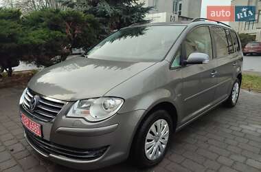 Минивэн Volkswagen Touran 2008 в Луцке