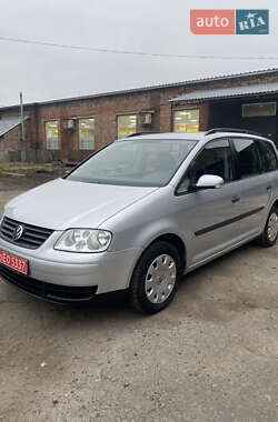 Мінівен Volkswagen Touran 2004 в Охтирці