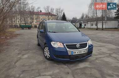 Минивэн Volkswagen Touran 2007 в Звягеле