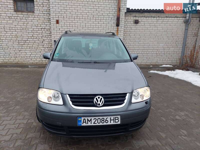 Минивэн Volkswagen Touran 2005 в Житомире