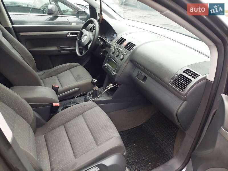Минивэн Volkswagen Touran 2005 в Житомире